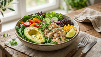 Bowl Saludable de Pollo y Aguacate Receta Fácil