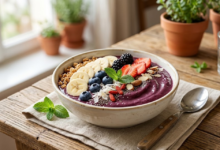 Bowl de Açaí con Frutas Desayuno Saludable y Fresco