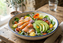 Ensalada de Salmón Ahumado y Aguacate Receta Fresca